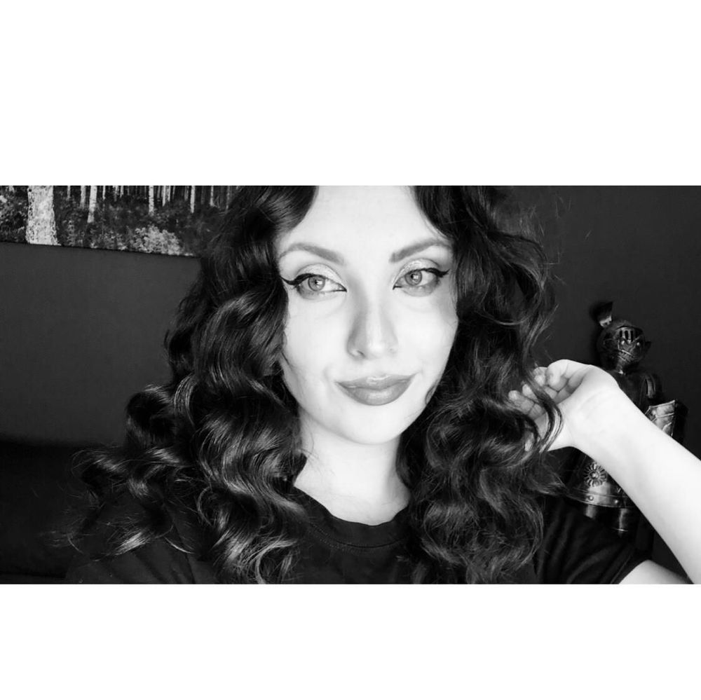 Meet your Posher, Janelle